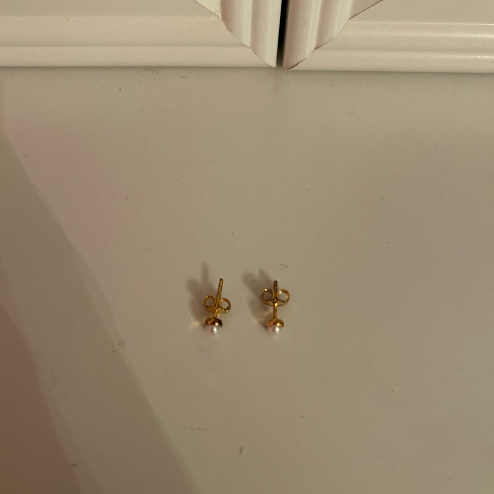 Missoma Elegant Gold and Pearl Stud Earrings